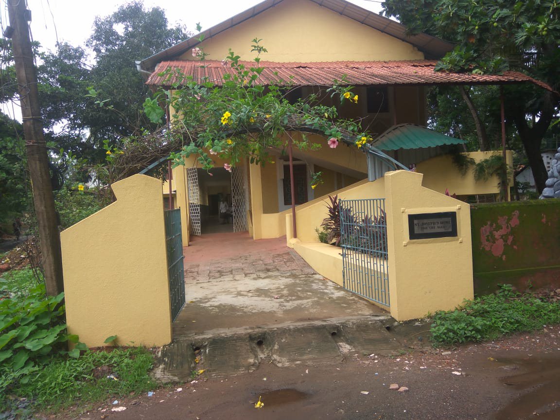 entrance1